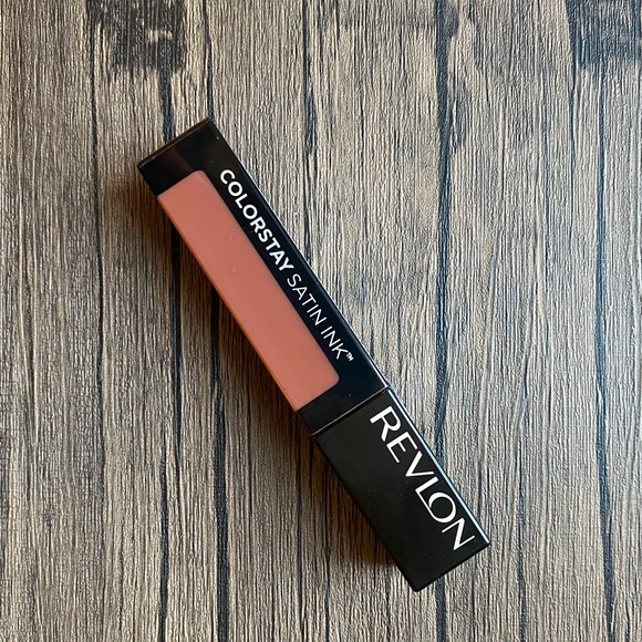 NWT Revlon ColorStay Satin Ink Liquid Lipstick - Picture 4 of 5